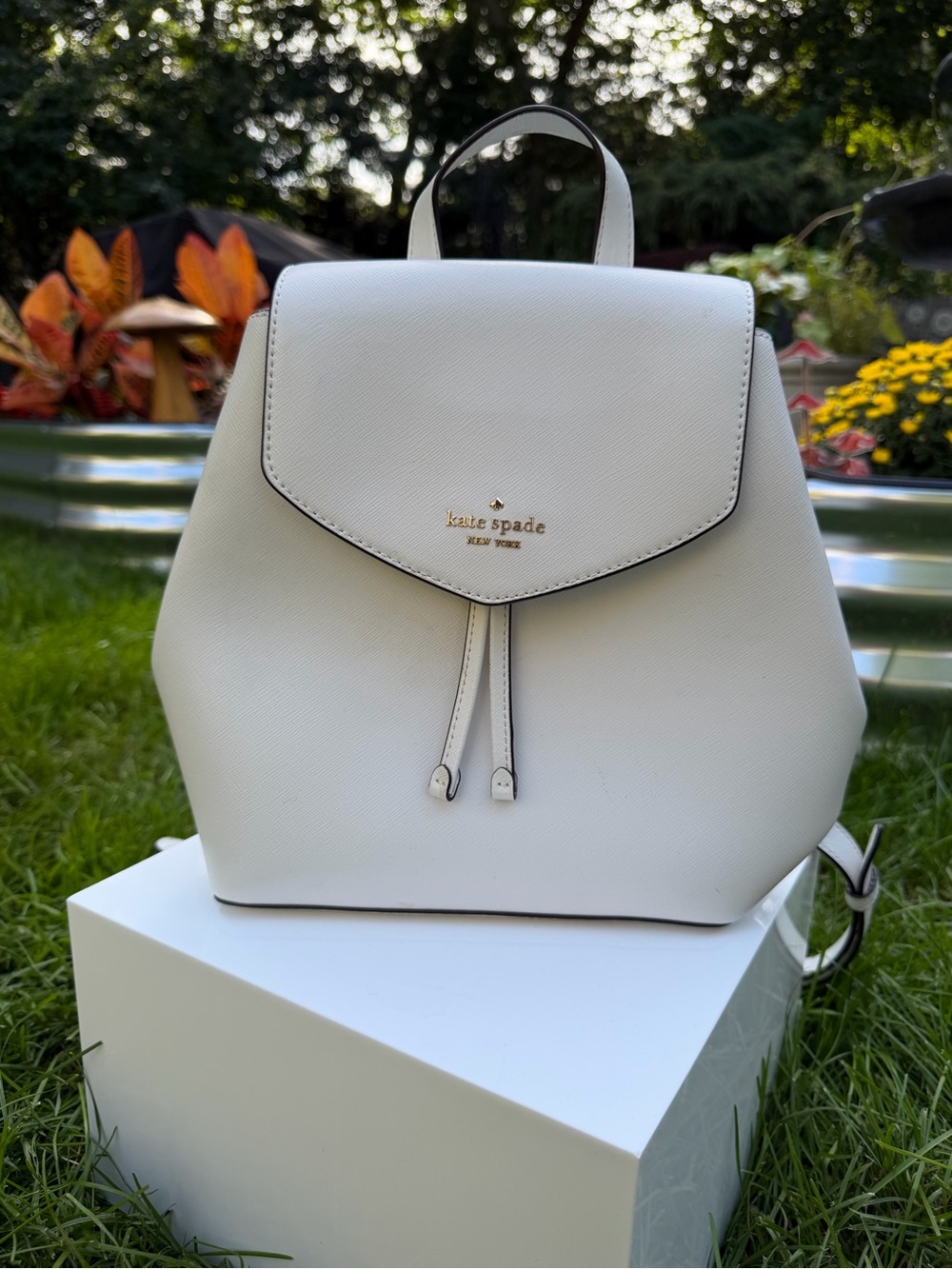 kate spade Lizzie Medium flap White Leather Mini Backpack with Gold Logo